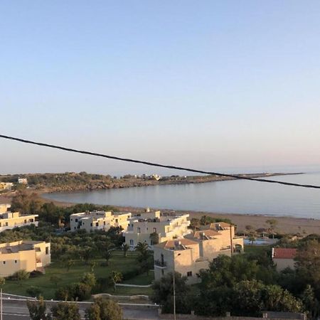 شقة Pink House باليوخورا المظهر الخارجي الصورة